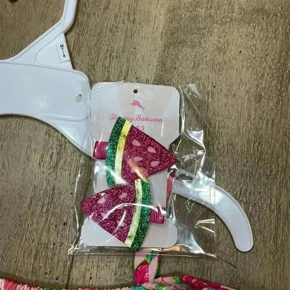 NWT Tommy Bahama,shirt, shorts, barrettes size 7-8 - Picture 3 of 6